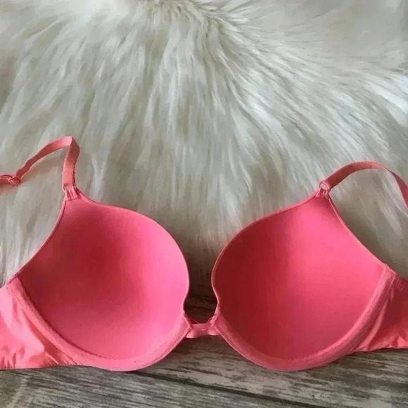 Victoria Secret Push Up Bra - Picture 3 of 7